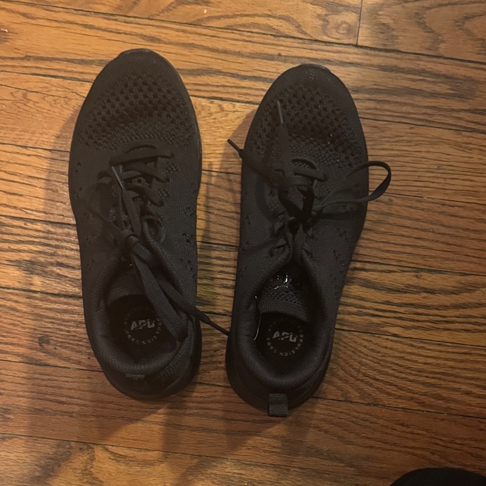 APL Men's Dark Athletic Shoes